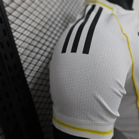 LES NOUVEAUX MAILLOT 2026
